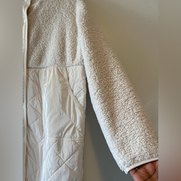 Athleta Girl So Toasty Tugga Sherpa Metallic Coat Size 12 / Large In Cream White - Picture 9 of 16